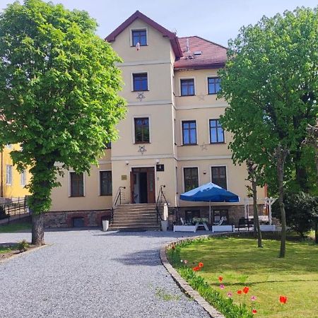 Willa Pod Gwiazdami & Spa Kudowa-Zdroj Dış mekan fotoğraf